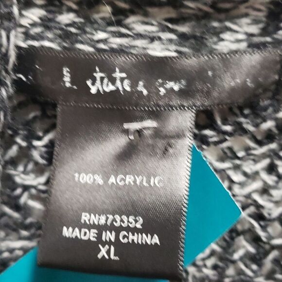 States vest   - Picture 2 of 3